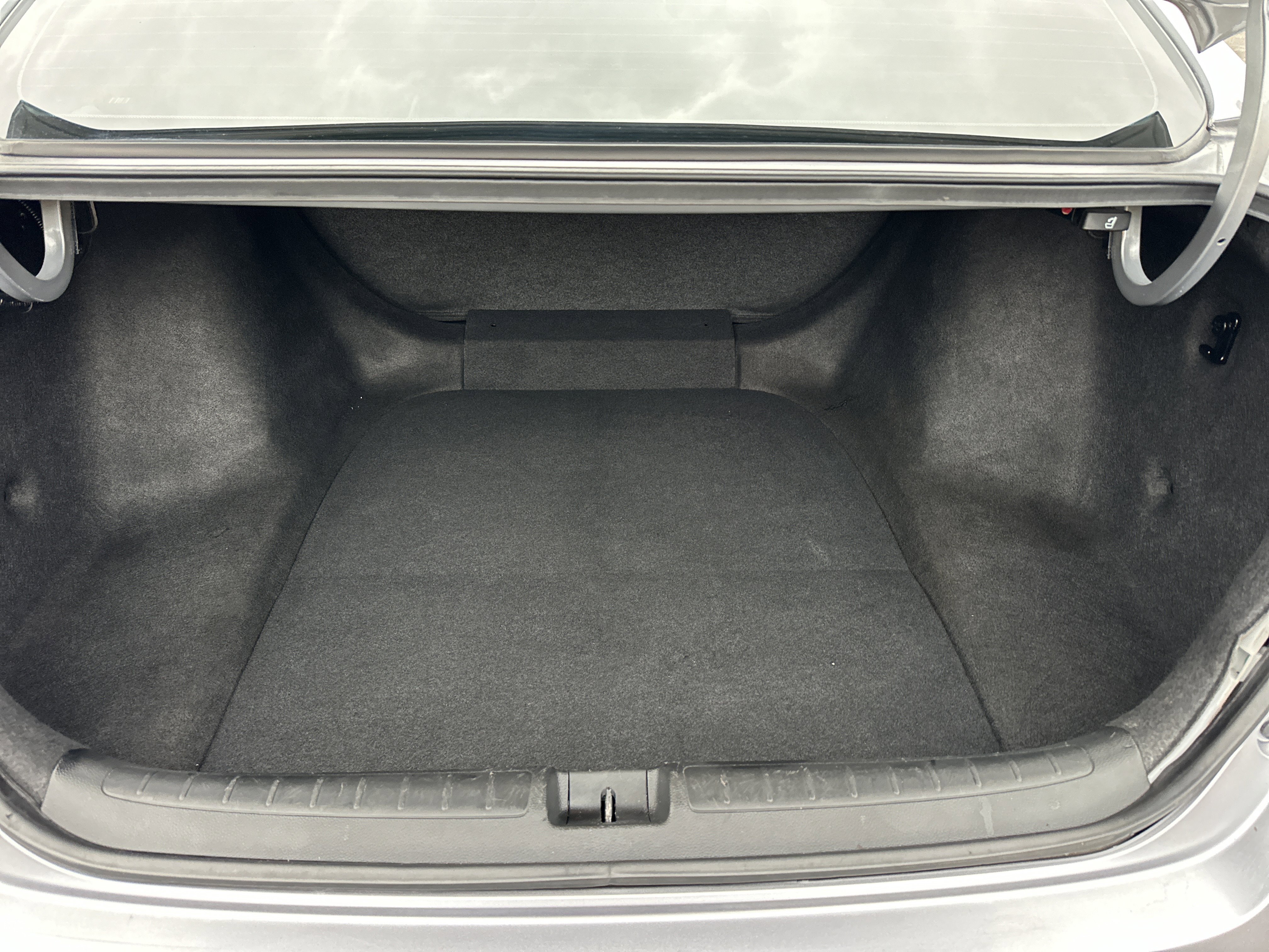 Used 2019 Honda Accord LX image 4