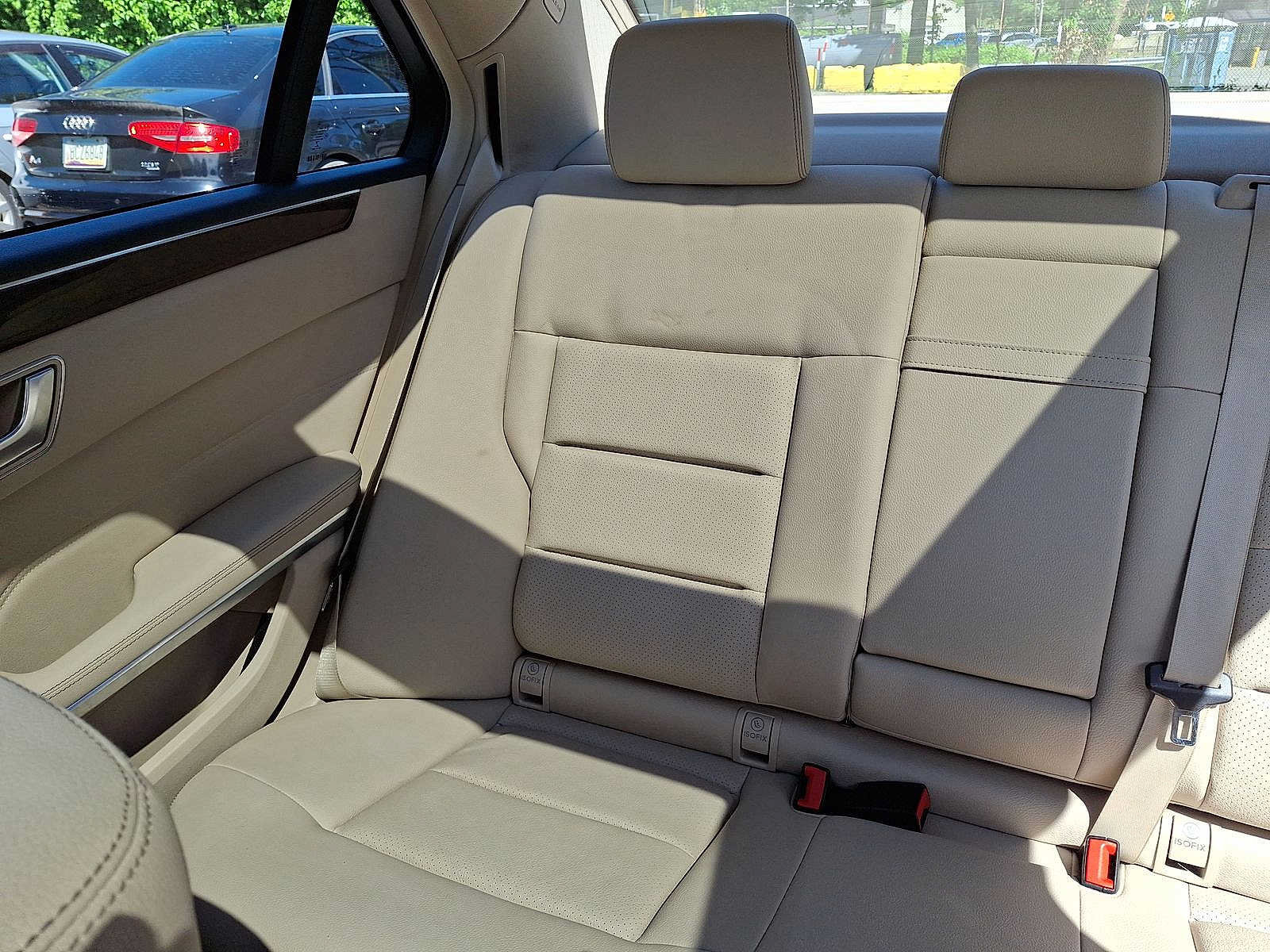 Used 2015 Mercedes-Benz E 350 4MATIC Sedan image 12