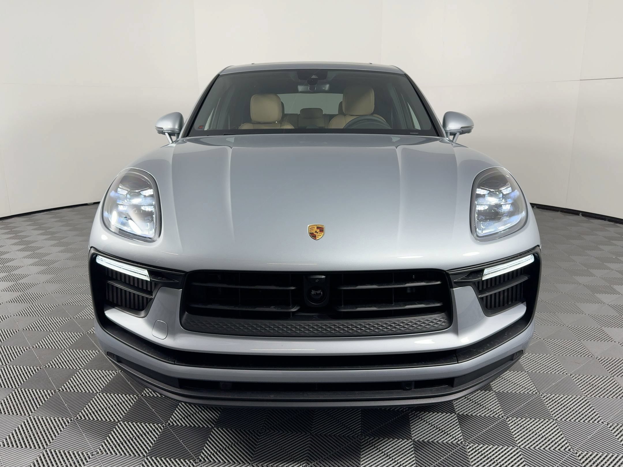 Certified 2026 Porsche Macan S AWD/4WD image 6