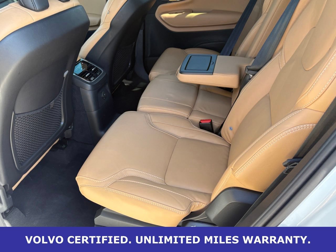 Certified 2025 Volvo XC90 T8 Ultra w/ Protection Package Premier AWD/4WD image 32