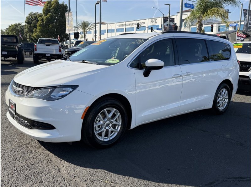Used 2021 Chrysler Voyager Lxi image 60