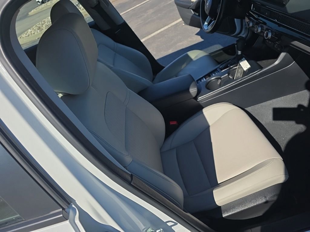 Used 2024 Honda Civic EX-L image 24