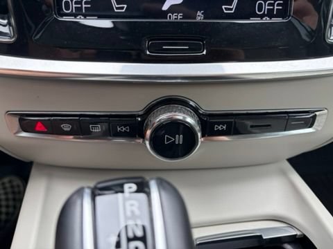 Used 2020 Volvo S60 T6 Momentum AWD/4WD image 19