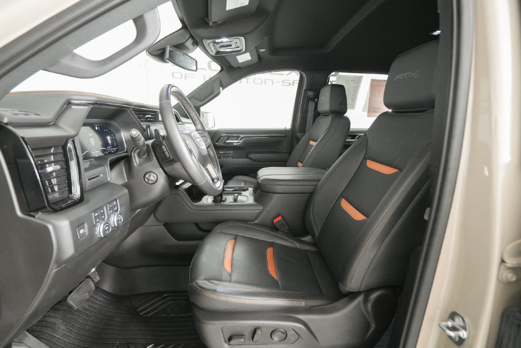 Used 2023 GMC Sierra 1500 AT4 w/ AT4 Preferred Package AWD/4WD image 10