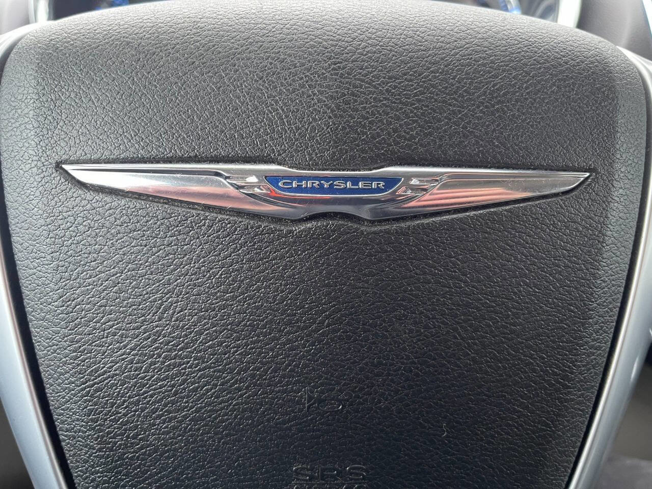 Used 2012 Chrysler Town & Country Touring-L w/ Entertainment Group #2 image 23