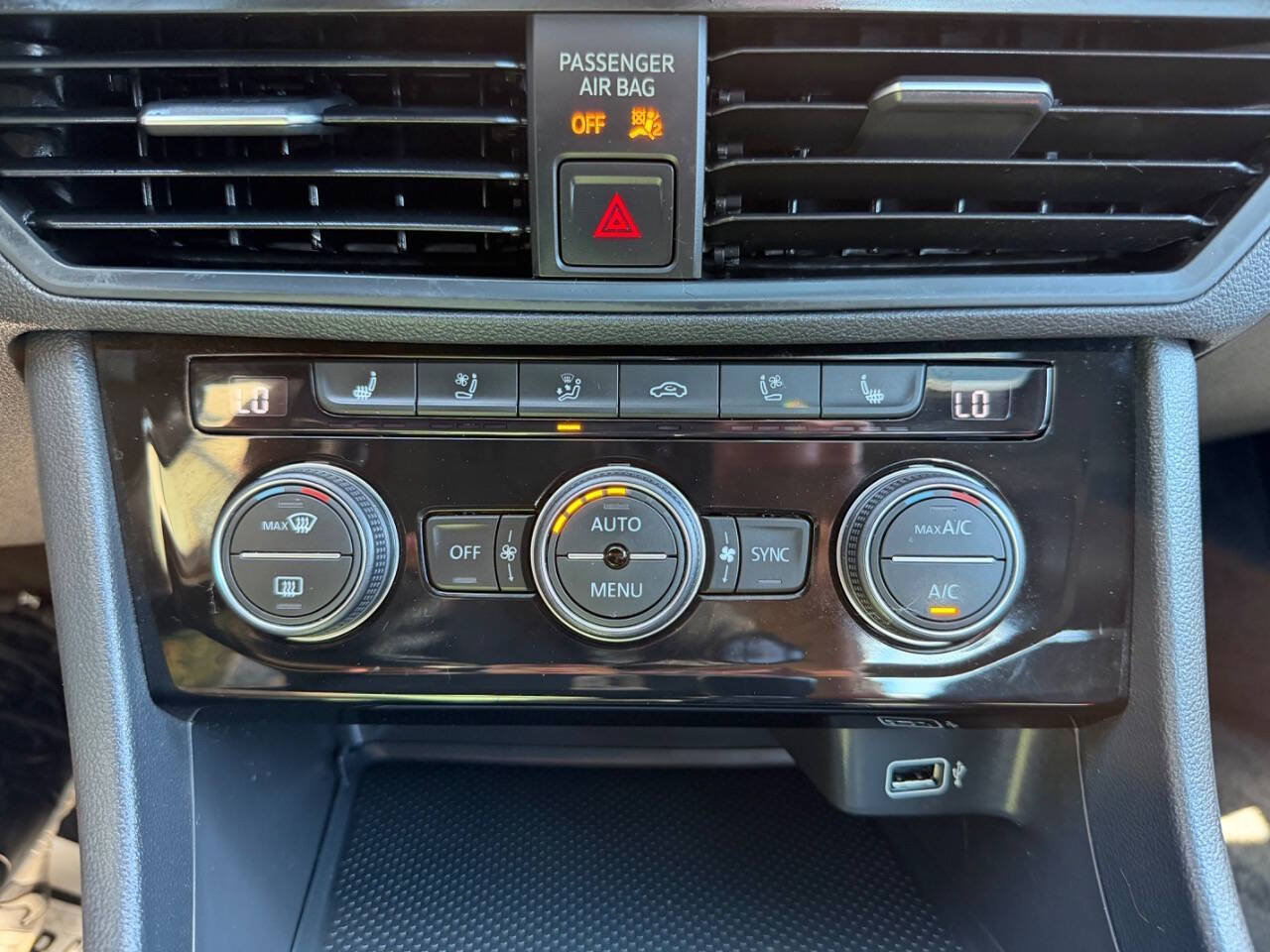 Used 2019 Volkswagen Jetta GLI Autobahn FWD image 36
