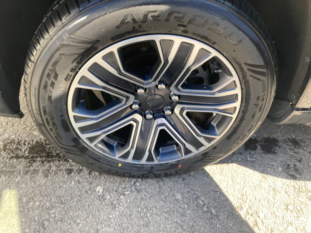 Used 2022 Jeep Wagoneer Series III AWD/4WD image 31