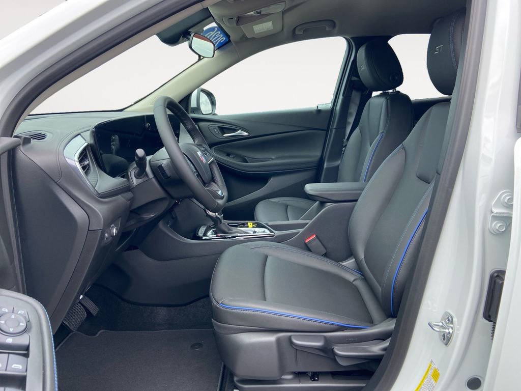 New 2026 Buick Encore GX Sport Touring FWD image 9