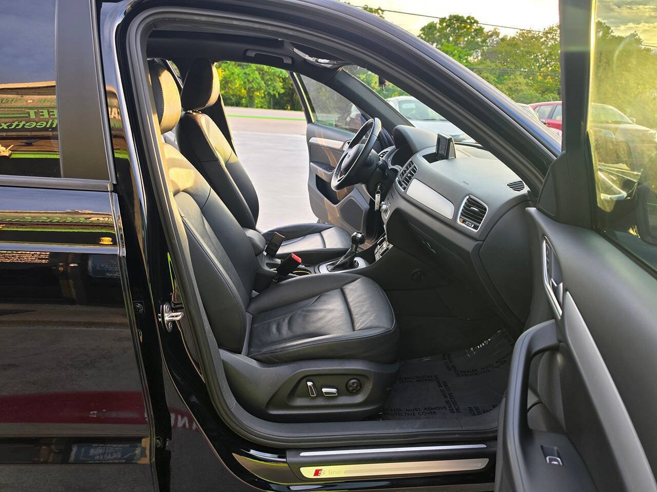 Used 2018 Audi Q3 2.0T Premium FWD image 28