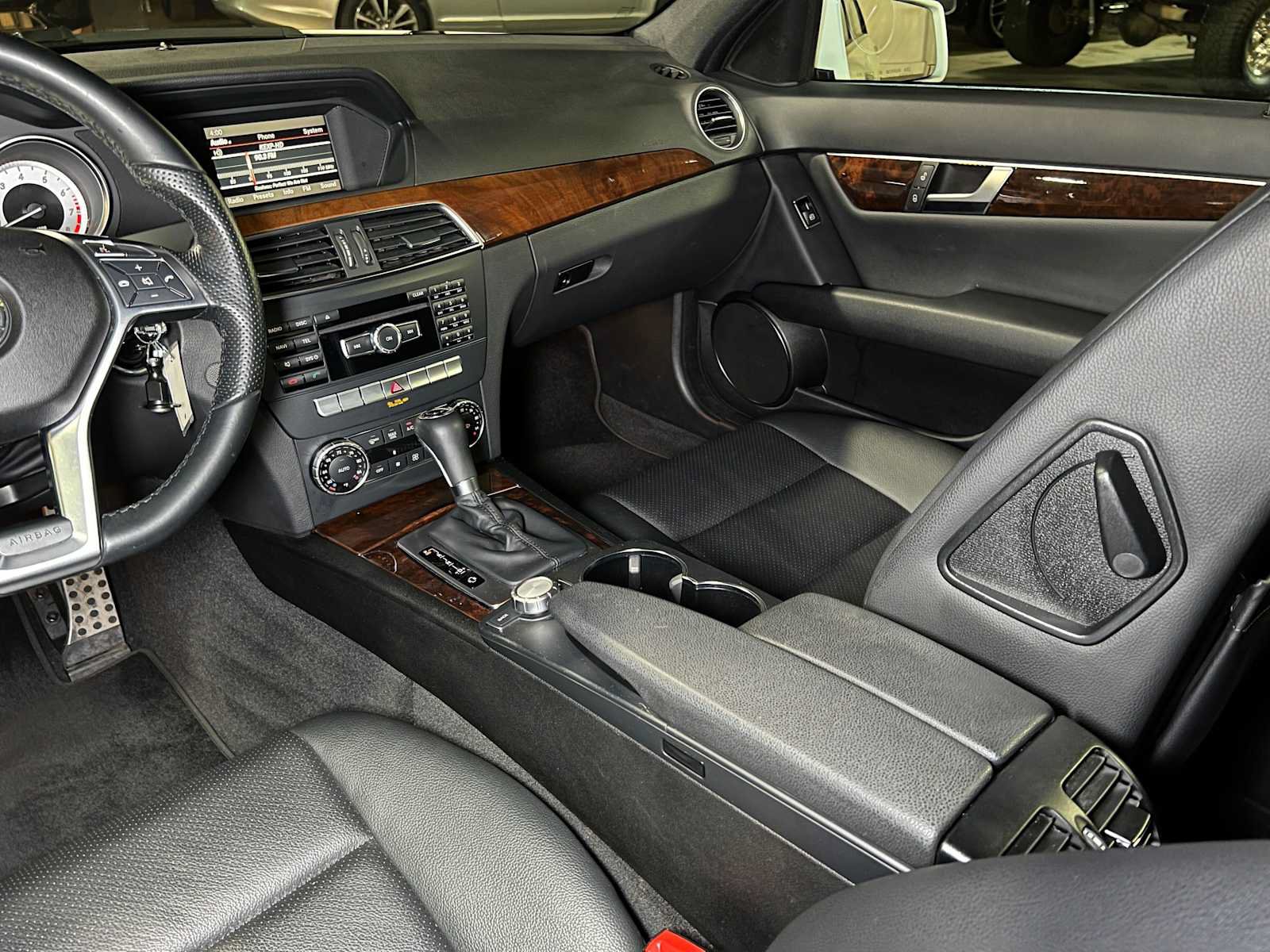 Used 2014 Mercedes-Benz C 250 Sedan image 34