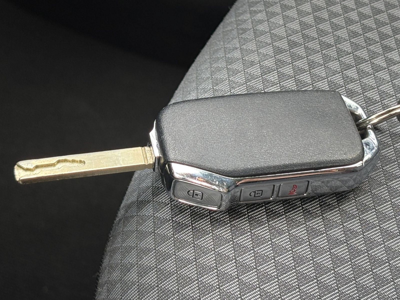 Used 2025 Kia Soul LX w/ LX Technology Package FWD image 21