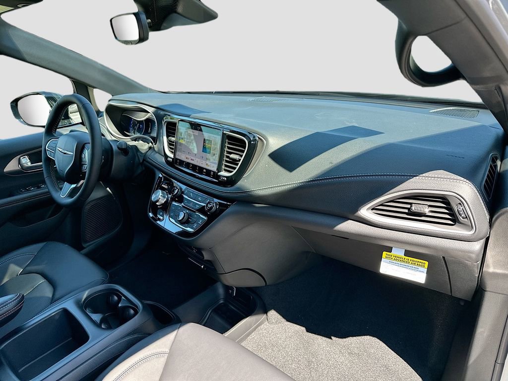 New 2026 Chrysler Pacifica Select FWD image 29