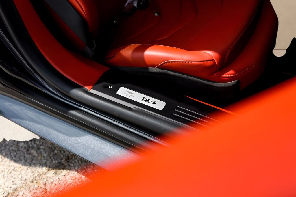 Used 2019 Aston Martin DBS Superleggera RWD image 28