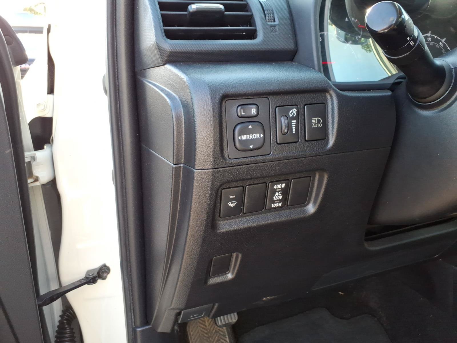 Used 2020 Toyota 4Runner SR5 AWD/4WD image 8