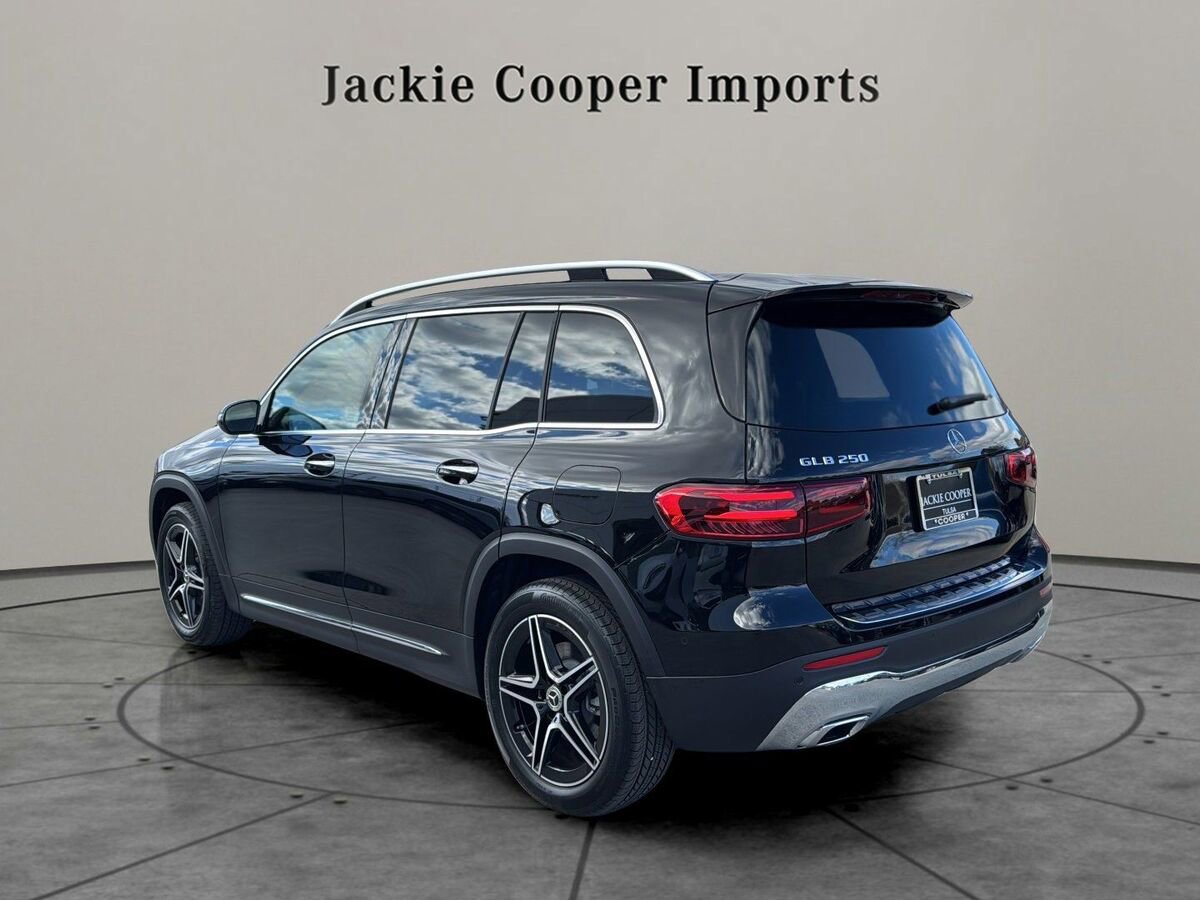New 2026 Mercedes-Benz GLB 250 image 3
