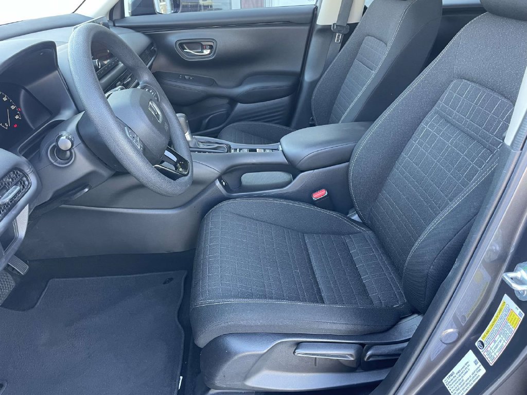 Used 2023 Honda HR-V LX image 13