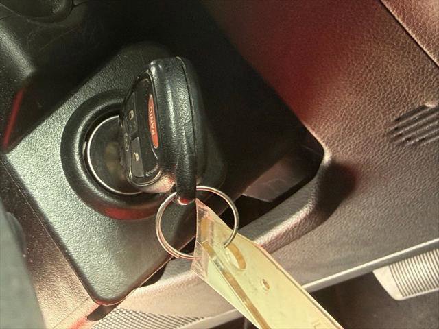 Certified 2018 Jeep Wrangler Sahara w/ Connectivity Group AWD/4WD image 20