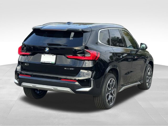 New 2027 BMW X1 xDrive28i w/ Technology Package AWD/4WD image 4