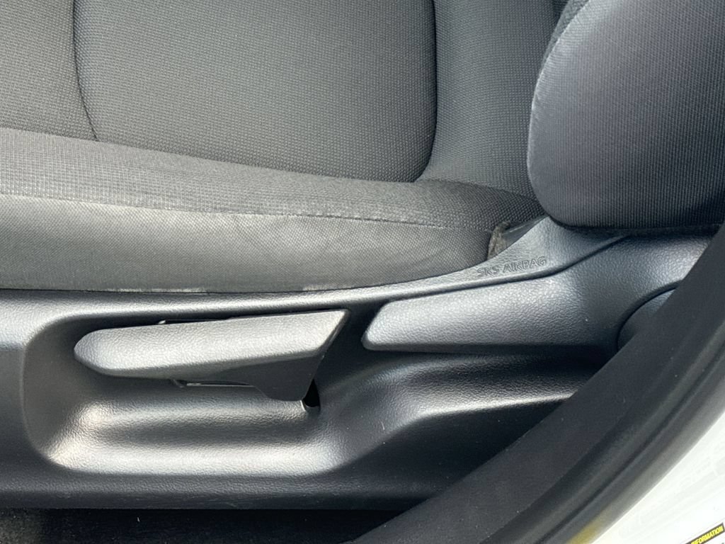 Used 2022 Toyota Corolla LE FWD image 14