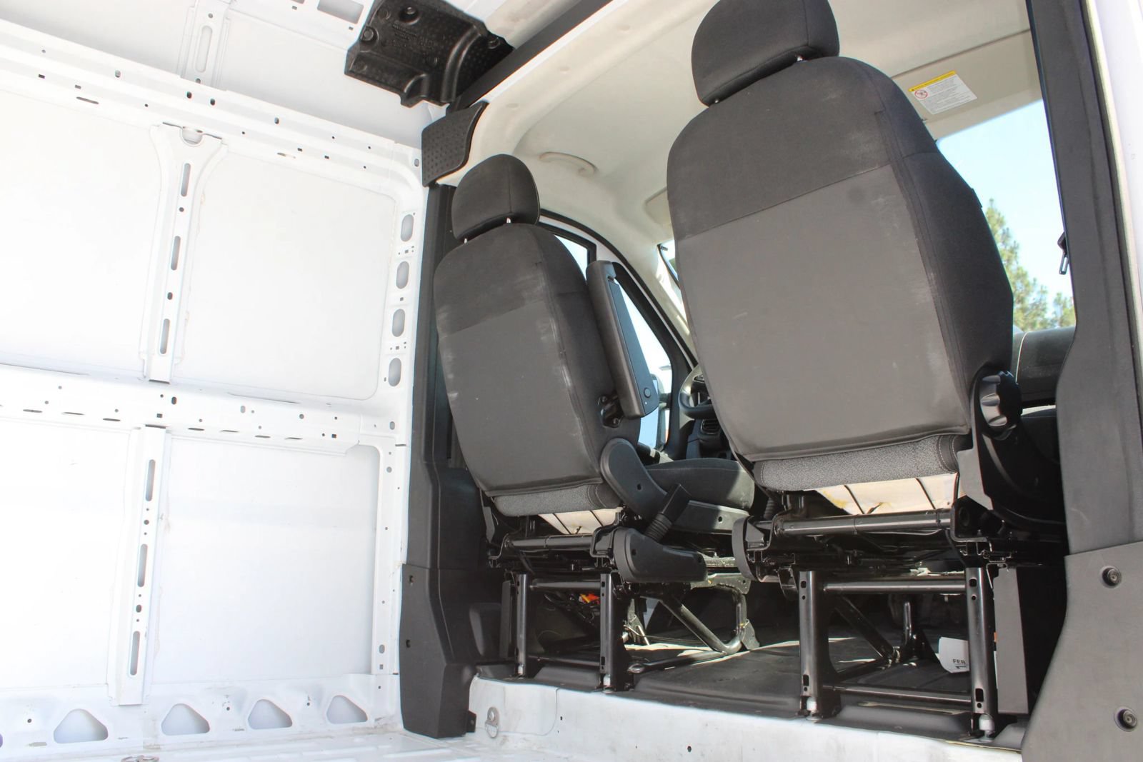 Used 2024 RAM ProMaster 2500 w/ Safety Group FWD image 14