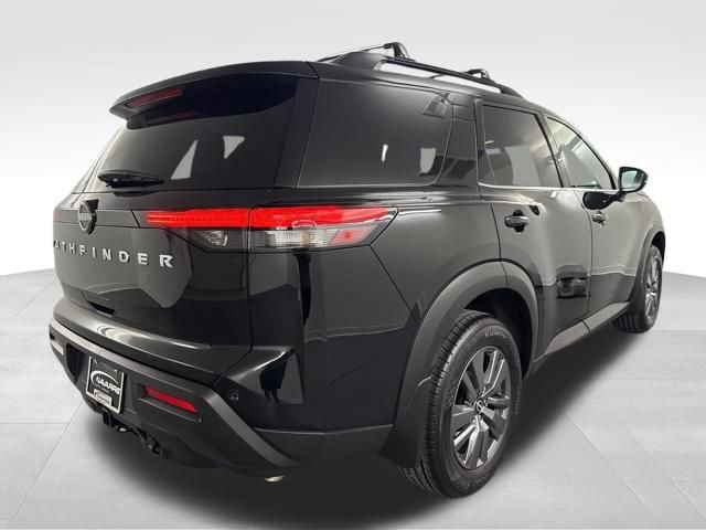 Used 2025 Nissan Pathfinder SV w/ SV Premium Package image 10