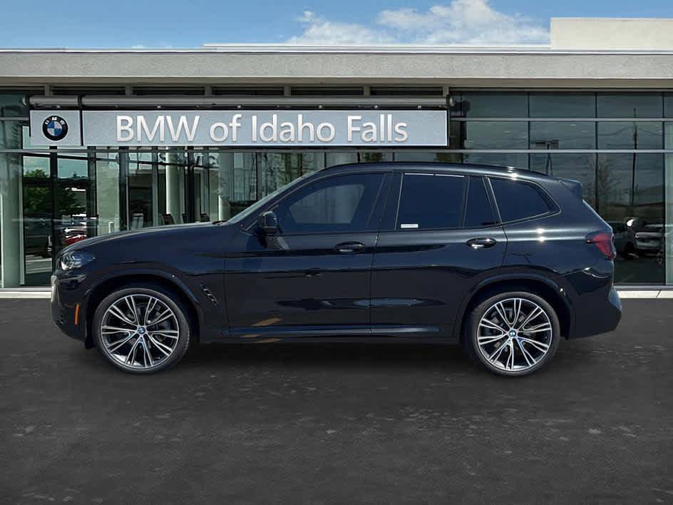 Used 2024 BMW X3 xDrive30i w/ M Sport Package AWD/4WD image 4