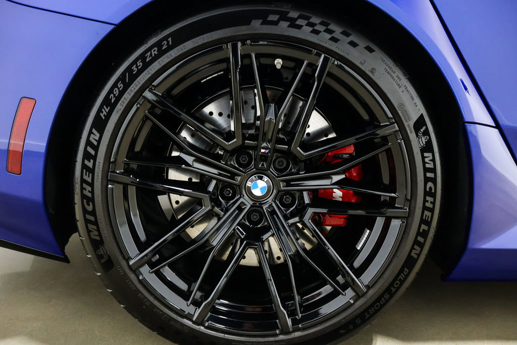 Used 2025 BMW M5 Touring image 40