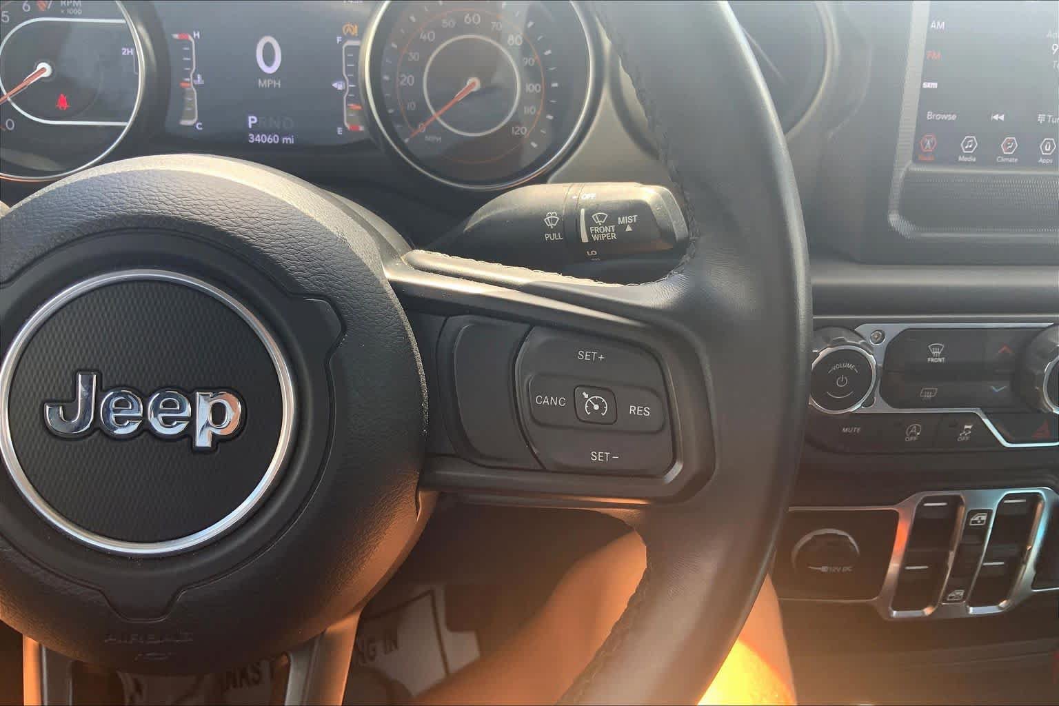 Used 2021 Jeep Gladiator Sport AWD/4WD image 25