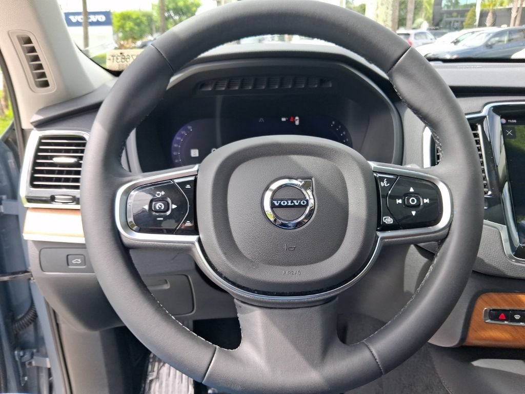 Used 2023 Volvo XC90 B5 Plus w/ Protection Package Premier AWD/4WD image 17