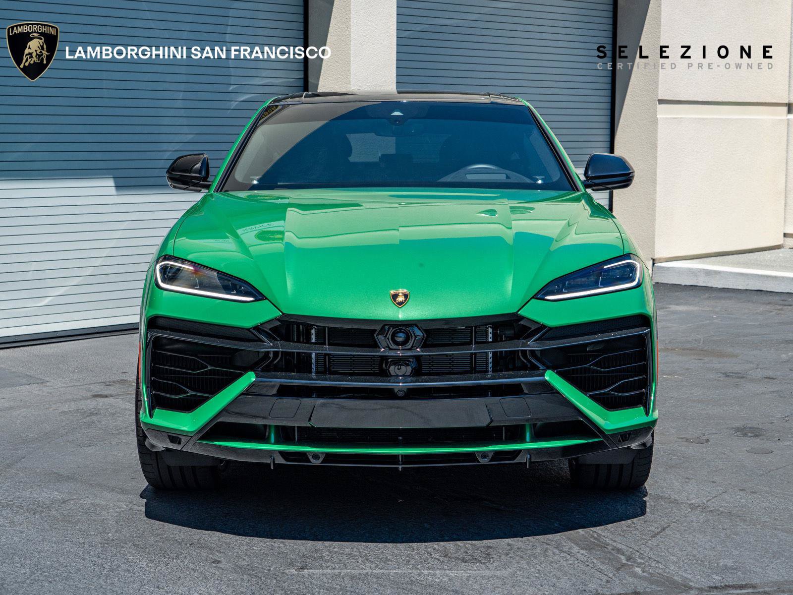 Used 2025 Lamborghini Urus SE AWD/4WD image 2