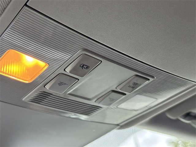 Certified 2023 Volkswagen Taos SE w/ Black Wheel Package image 28