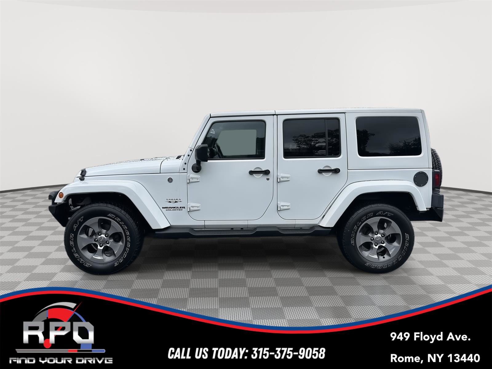Used 2017 Jeep Wrangler Unlimited Sahara w/ Connectivity Group image 2