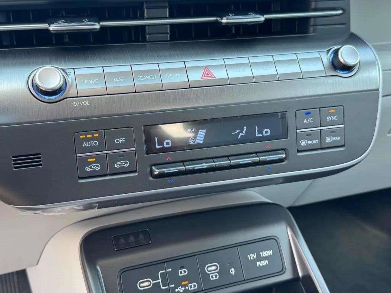 New 2026 Hyundai Kona SEL Premium image 22