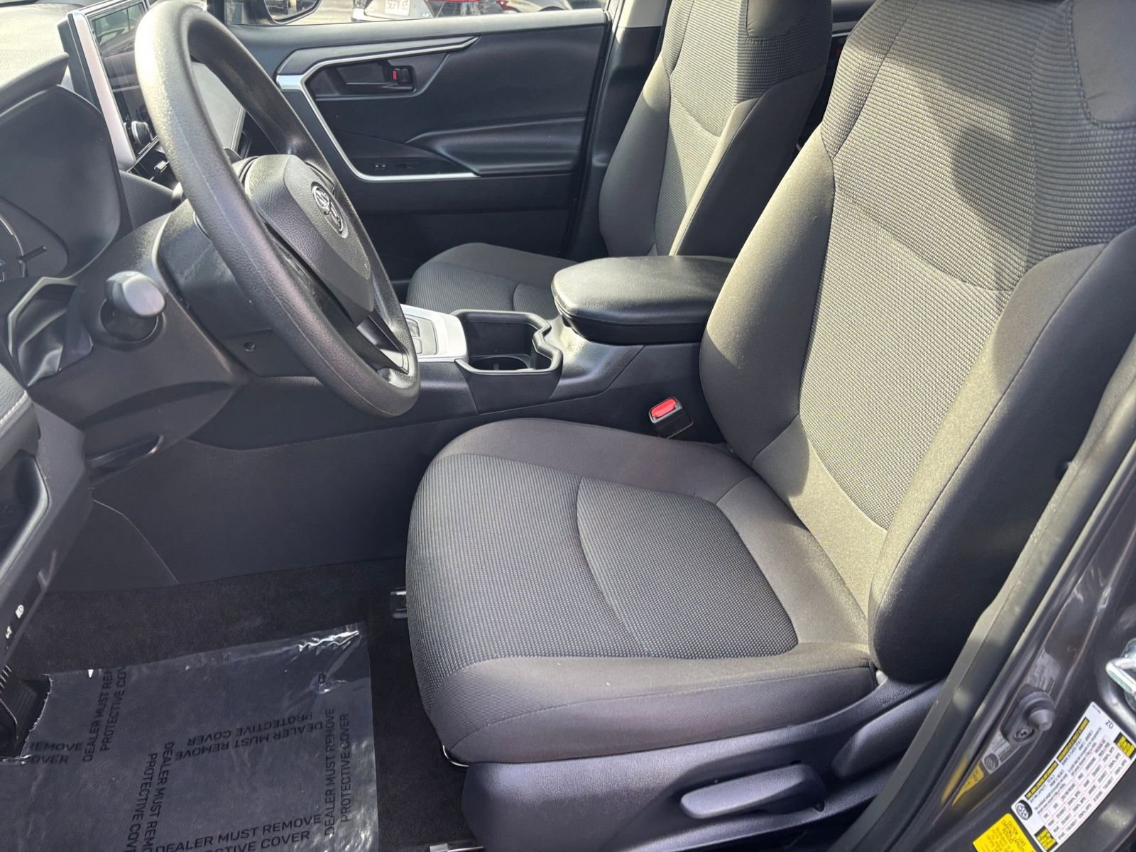 Used 2025 Toyota RAV4 LE image 32