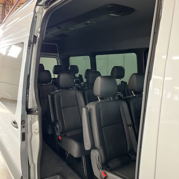 Used 2024 Mercedes-Benz Sprinter 2500 image 17