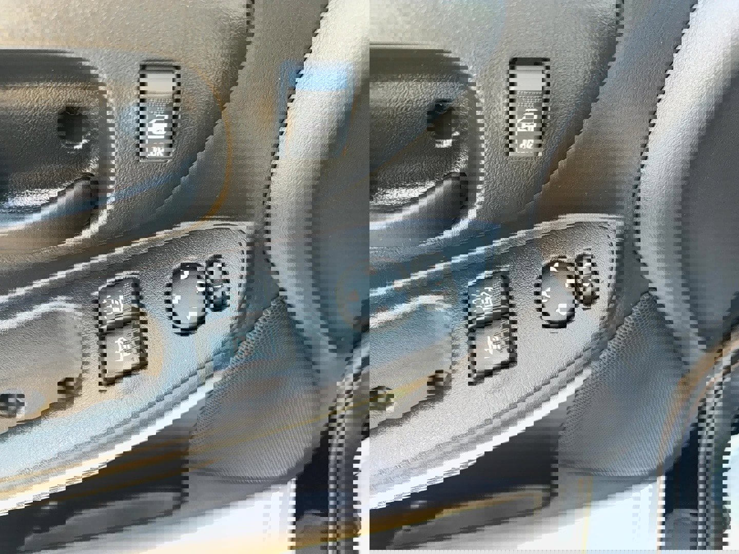 Used 2002 Chevrolet Monte Carlo SS w/ Preferred Equipment Group FWD image 25