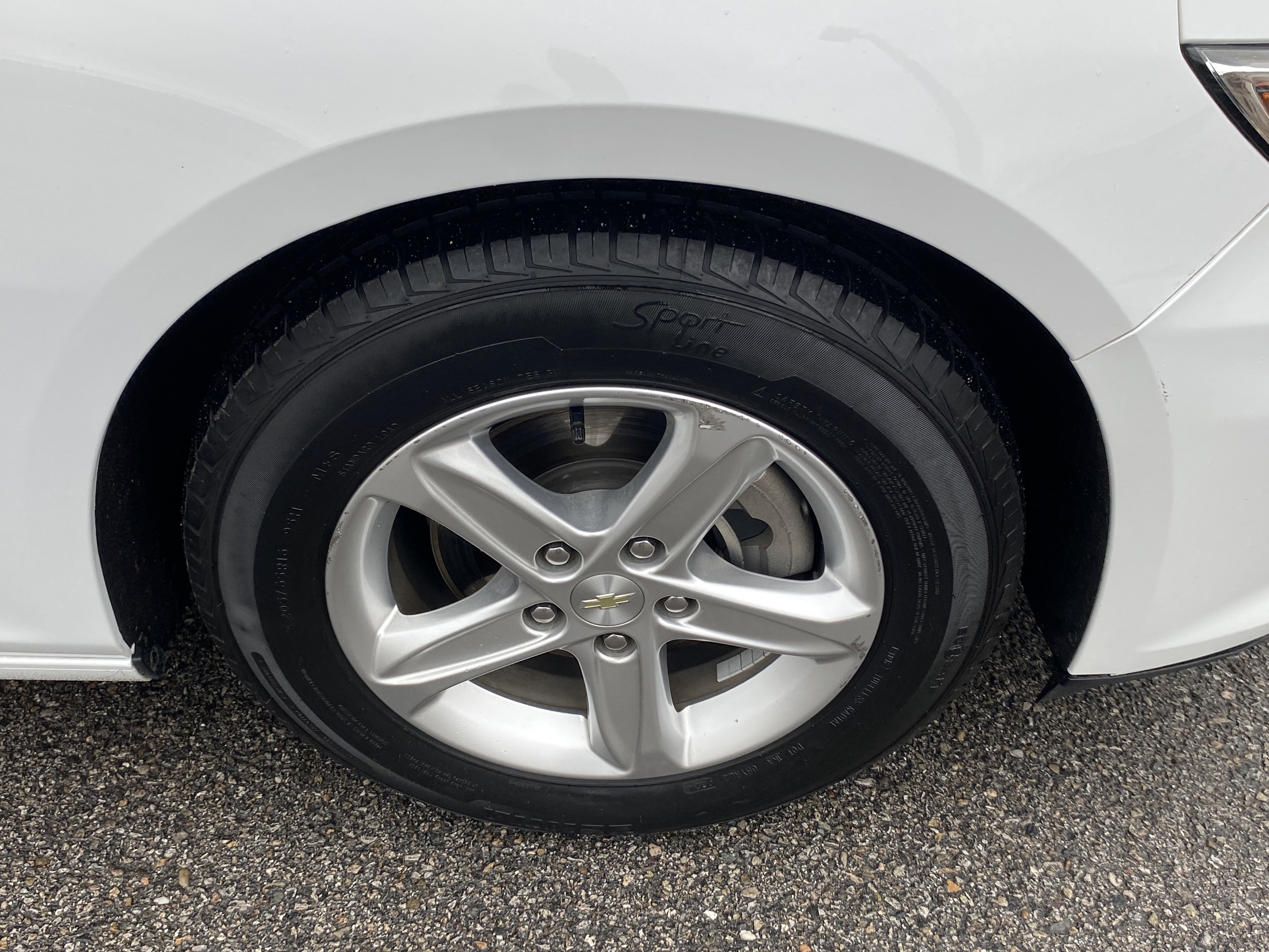 Used 2020 Chevrolet Malibu LS w/ Driver Confidence Package II image 28