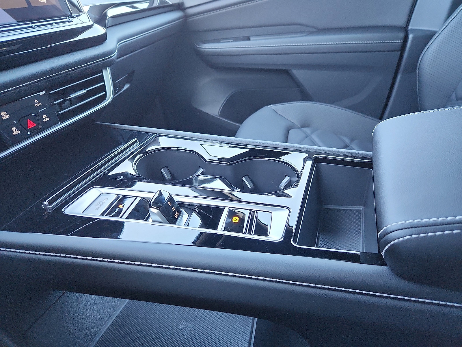 New 2026 Volkswagen Atlas Cross Sport SE image 20