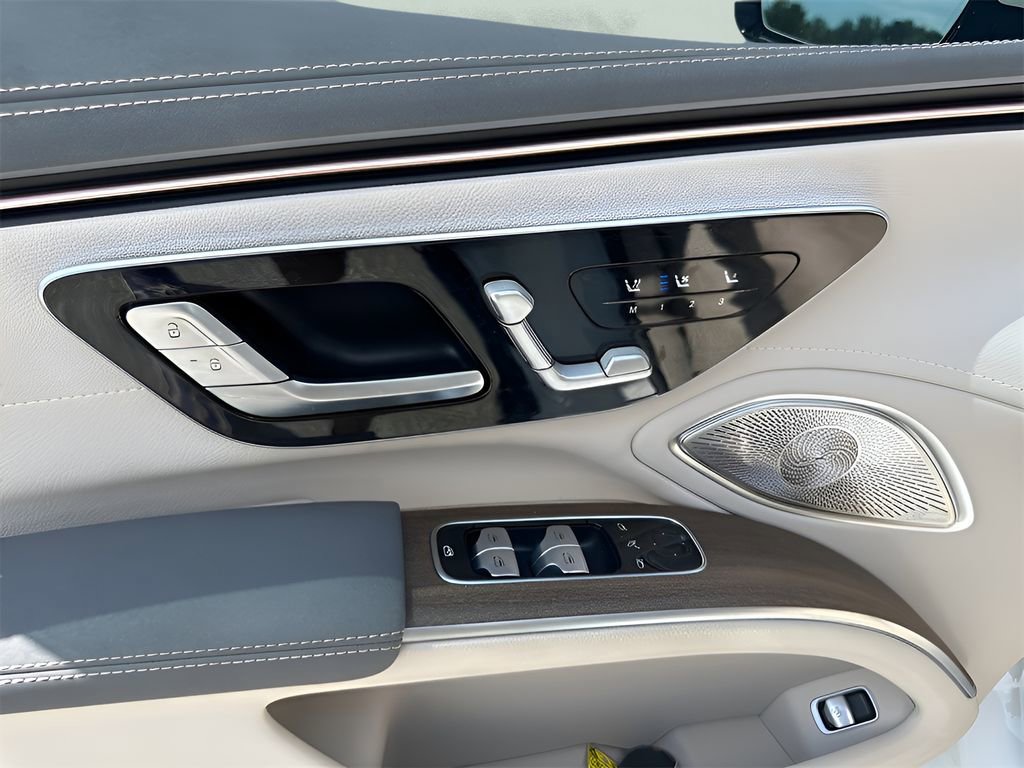Used 2023 Mercedes-Benz EQS 450+ Sedan image 27