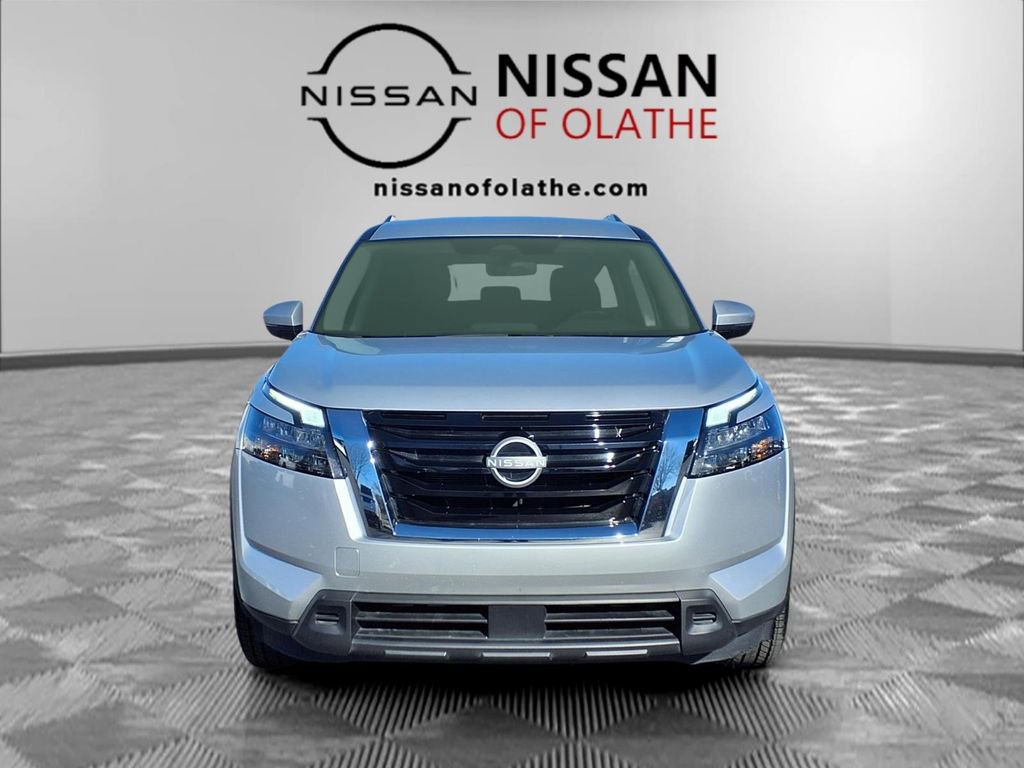 Certified 2025 Nissan Pathfinder SV image 33