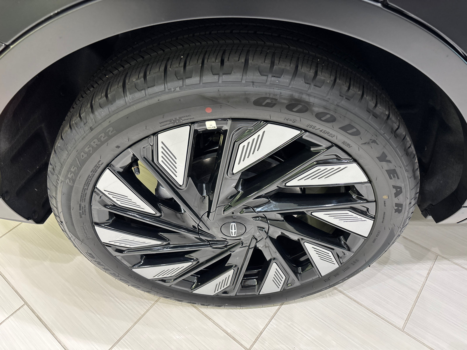 New 2026 Lincoln Nautilus Reserve w/ Jet Appearance Package AWD/4WD image 12