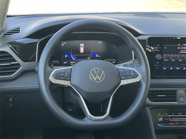 Used 2025 Volkswagen Taos SE image 7