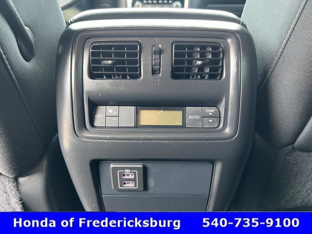 Used 2018 Nissan Pathfinder SV w/ SV All Weather Package image 32