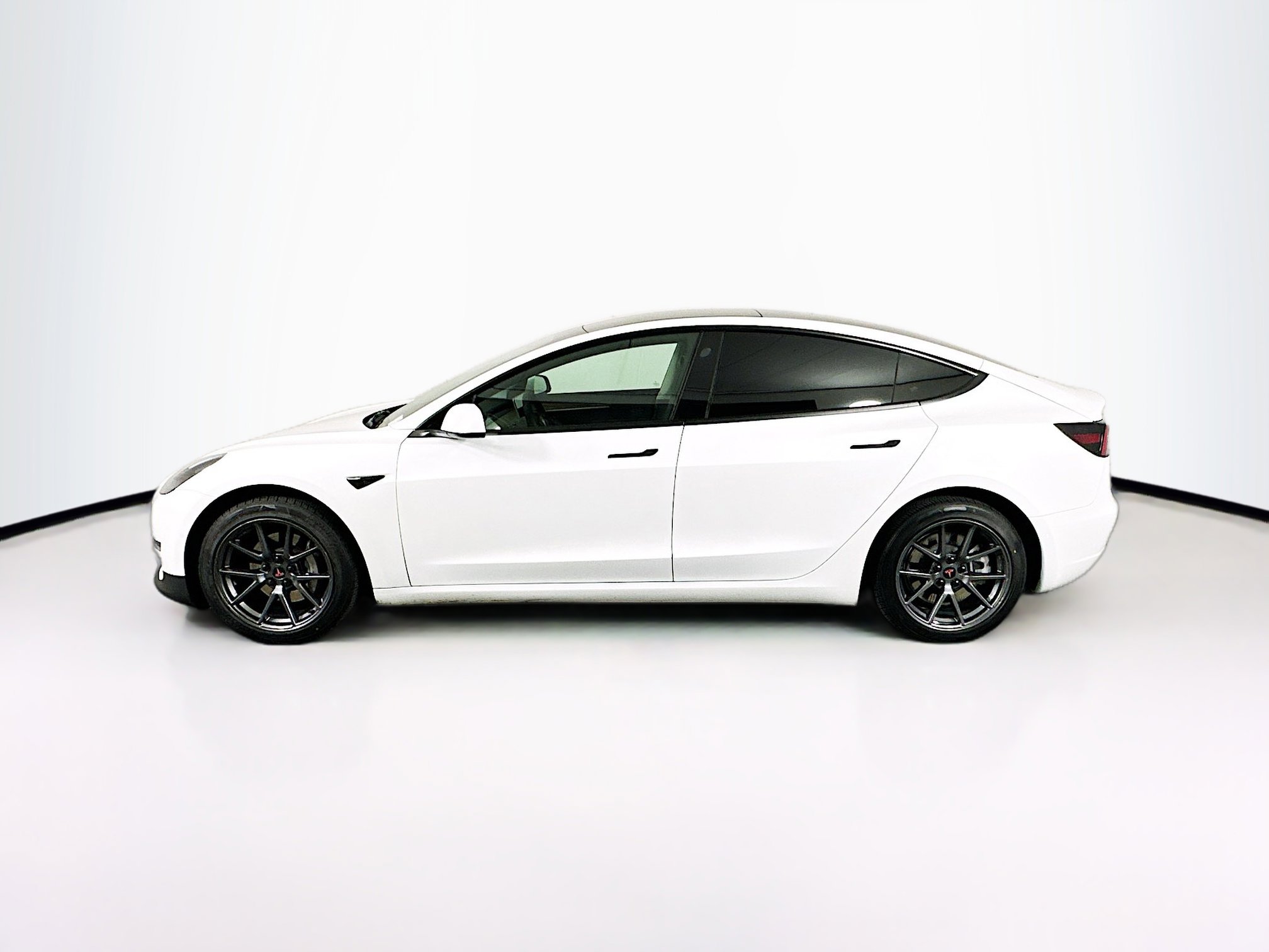 Used 2022 Tesla Model 3 Long Range image 4