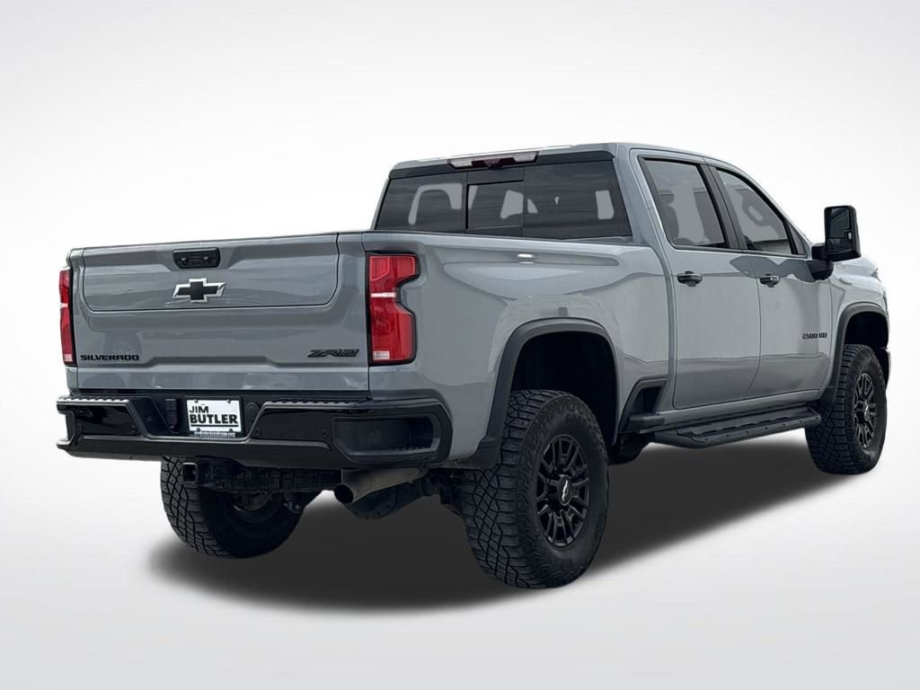 Used 2024 Chevrolet Silverado 2500 ZR2 w/ Technology Package image 7