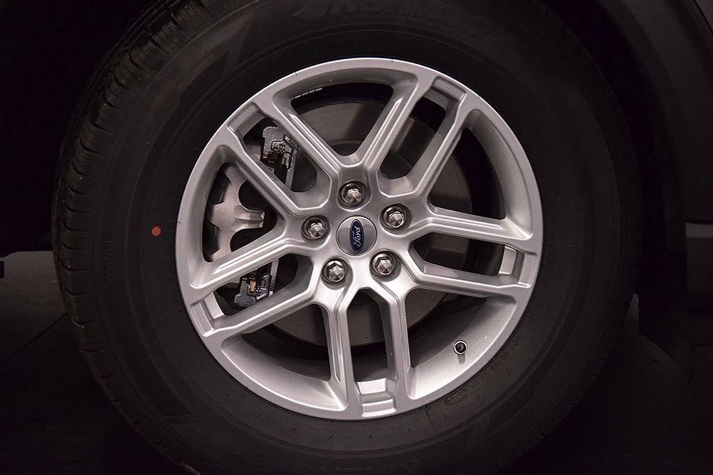 New 2026 Ford Explorer Active AWD/4WD image 10