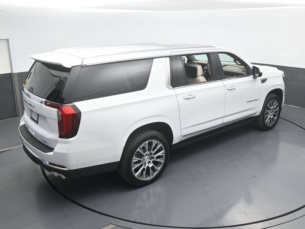 Used 2026 GMC Yukon XL Denali w/ Denali Reserve Package AWD/4WD image 64