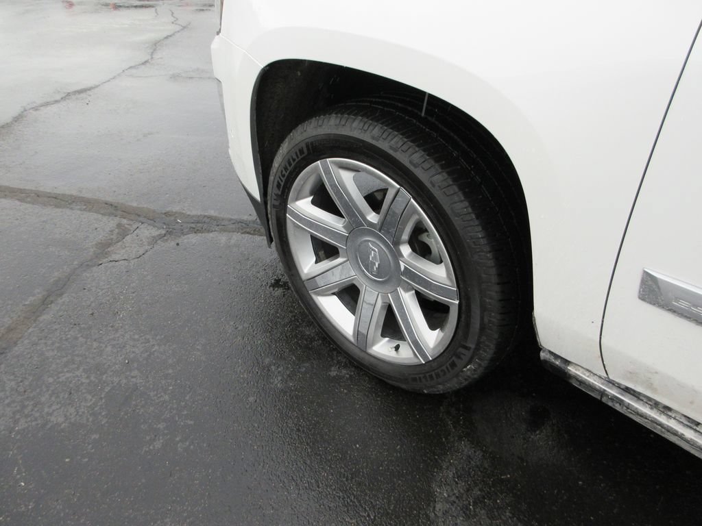 Certified 2019 Cadillac Escalade Premium Luxury AWD/4WD image 14