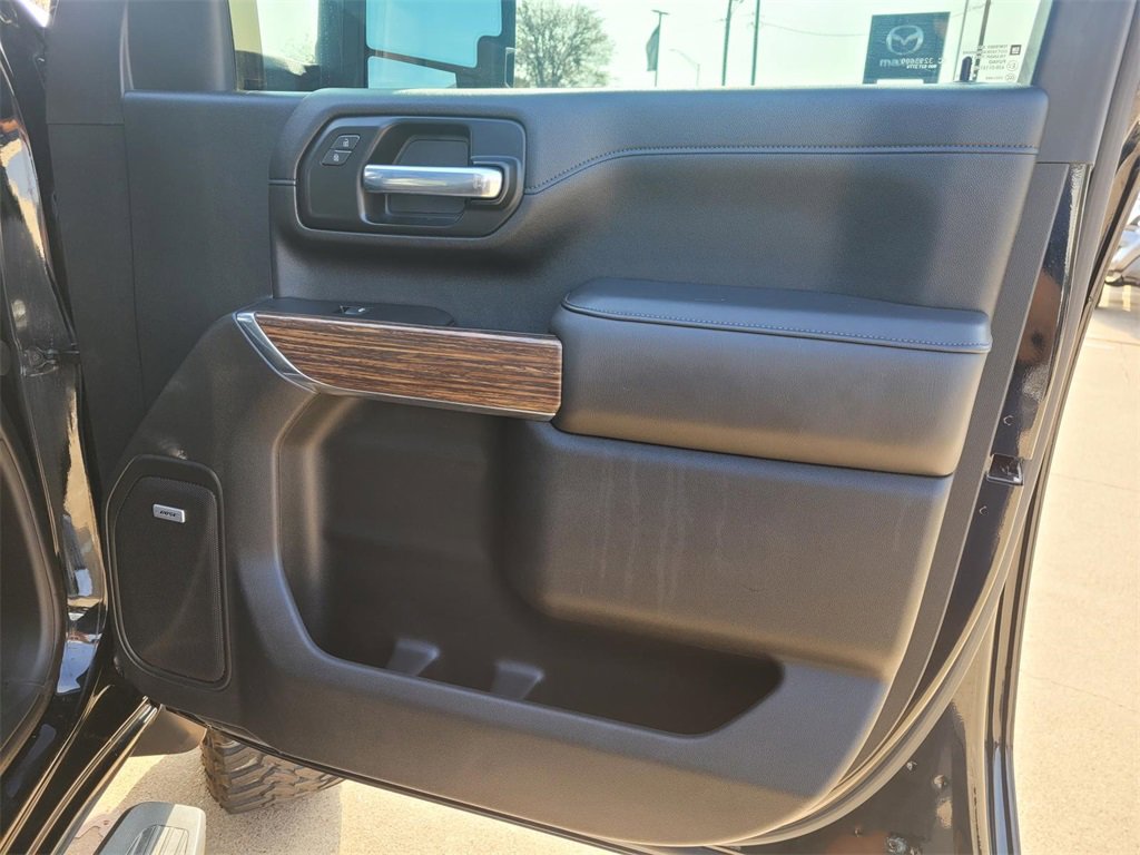 Used 2020 Chevrolet Silverado 2500 High Country w/ Z71 Off-Road Package image 9