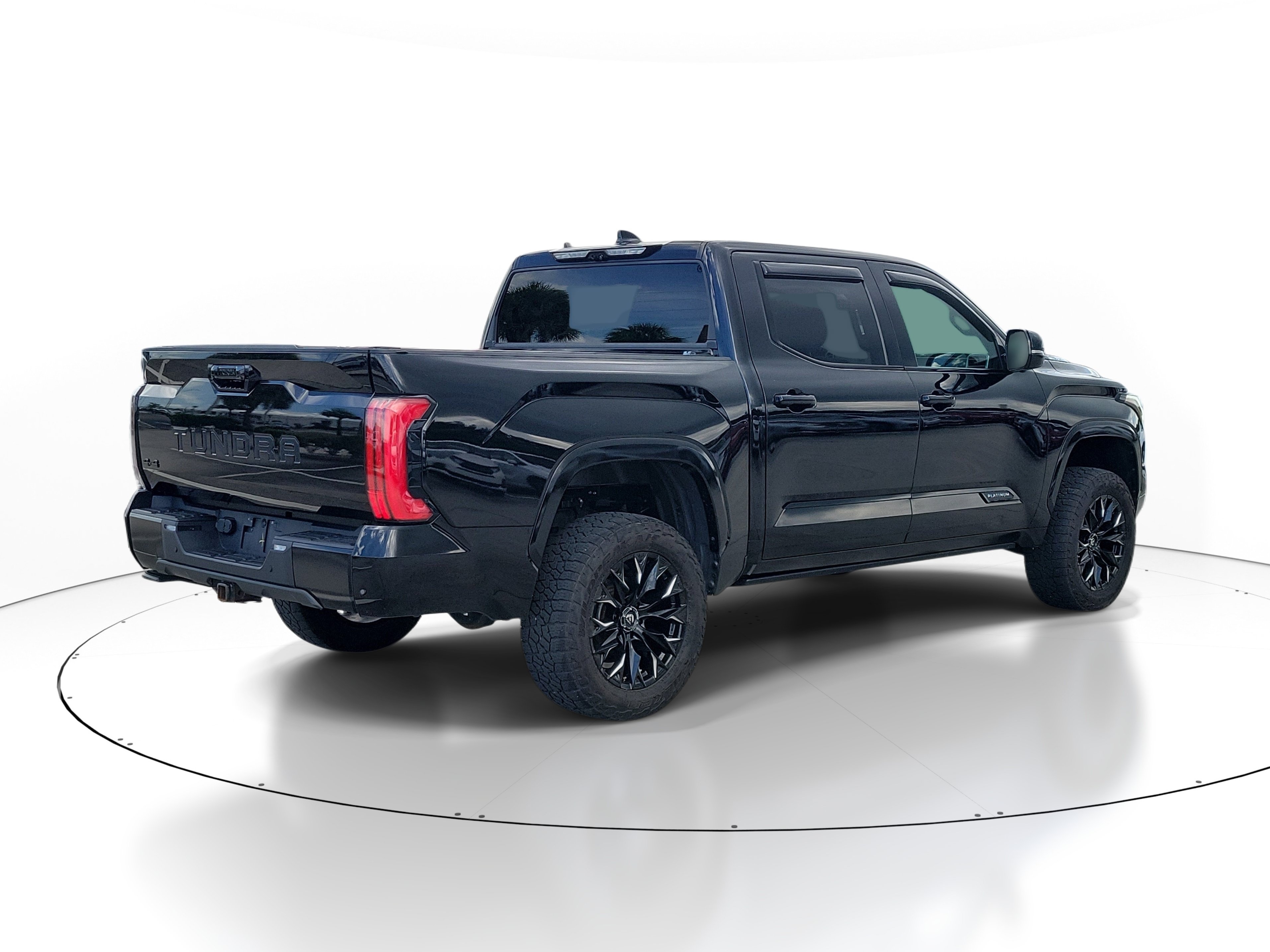 Used 2023 Toyota Tundra Platinum w/ Advanced Package AWD/4WD image 6
